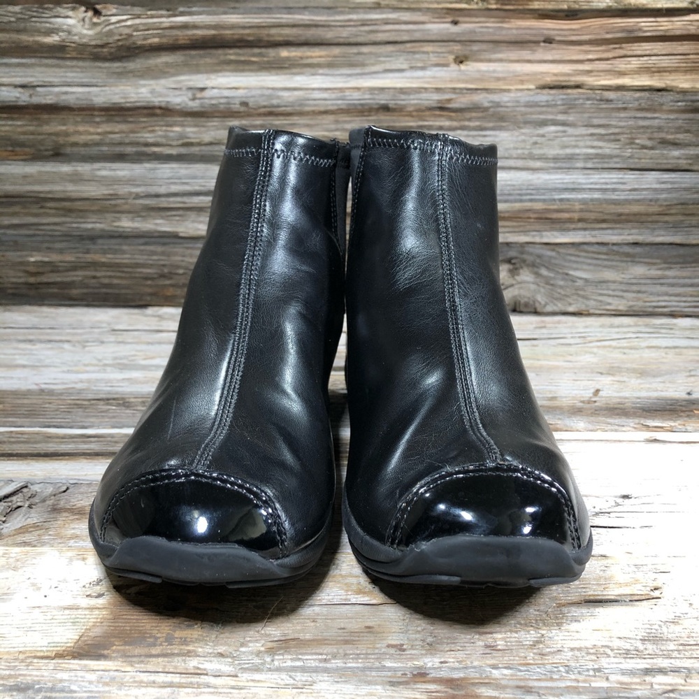 L.L.BEAN Black Ankle Boots Leather Women 7.5 M - Picture 3 of 7
